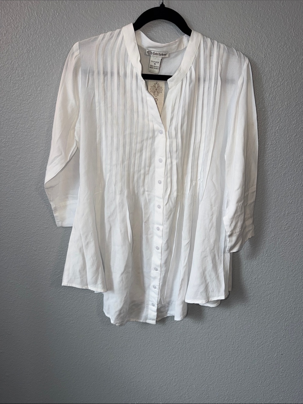Cute Options White Pintuck Button-Front Tunic Blouse